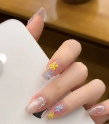 -桃色美甲沙龙