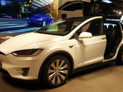 -TESLA 特斯拉(广州天环广场体验店)