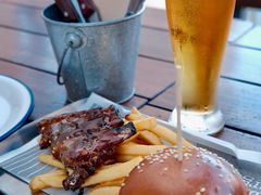 -Ribs & Burgers The Rocks