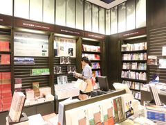 -诚品(信义店)