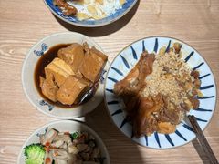 -红猪卤肉饭(大西洋美食城店)