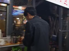 -江湖亮亮蒸虾大排档烤全羊清真(武汉总店)