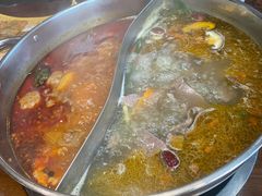 -乡土黄·鲜牛肉火锅·小龙虾(兴业街店)