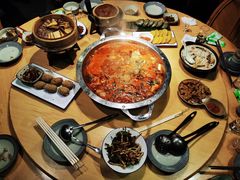 -野山舂·贵州现舂酸汤火锅(鸿通城店)