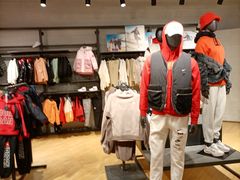 -NIKE品牌体验店(北京蓝色港湾店)