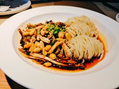-荣小馆(椒江青悦城店)