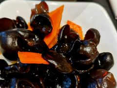 胡萝卜黑木耳-百事佳烧鸭牛腩(上海虹桥站店)