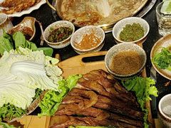 -顶顶汤火牛排火锅·经典铜锅涮肉