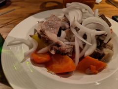 手抓羊肉-阿里家·新疆烤肉酒場 by MIG