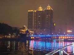 -六合夜市