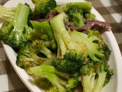 西蓝花牛肉-新大咀港式茶餐厅(宝山万达店)