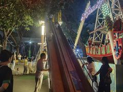 -顺德大良半月城游乐场