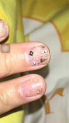 -花岐款式专研健康美甲沙龙