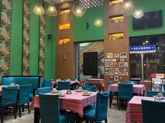 -香巴拉云南餐厅(华莱坞店)