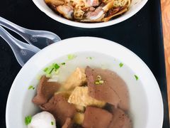 -松树干拌面店