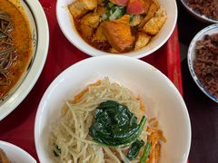 -蓝田九大碗民俗食府(蓝田店)