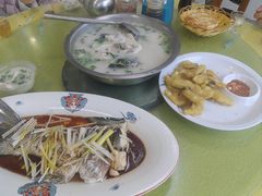 -雪湖煜辰鱼头老店(雪野湖店)