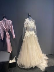 -Vera Wang婚纱礼服旗舰店