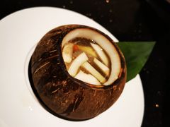 椰子鸡汤-铭轩中餐厅·海南菜·粤菜(亚龙湾瑞吉店)