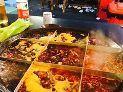 -岗上渣渣老火锅(两路口店)