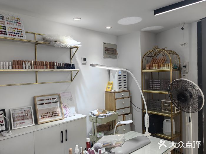 丫丫NAIL日式自助美甲美睫沙龙(河西王府井店)图片