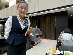 -朗丽兹自助餐厅
