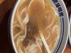 -鑫花溪牛肉米粉(广电传媒店)