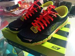 Skechers(杨树浦路店)-SKECHERS 斯凯奇(上海国际时尚中心店)