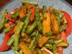 -蜜桃餐厅·伴山(湖滨商业街店)