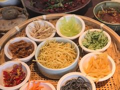 -包整·丝娃娃(一览甲秀楼风景店)