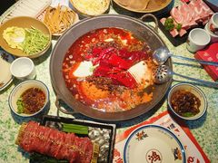 -鸿姐老火锅(静安店)