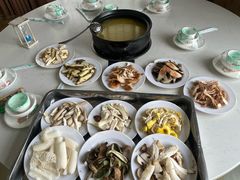 -菌之家·专业纯野生菌火锅·特色炒菌