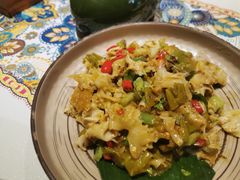 烧椒绣球菌-云海肴·汽锅鸡·云南菜(天山百盛优客店)