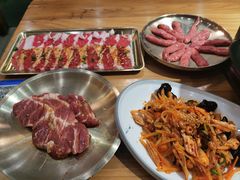 -青瓦餐厅·生鱼片·韩园烤肉(西塔店)