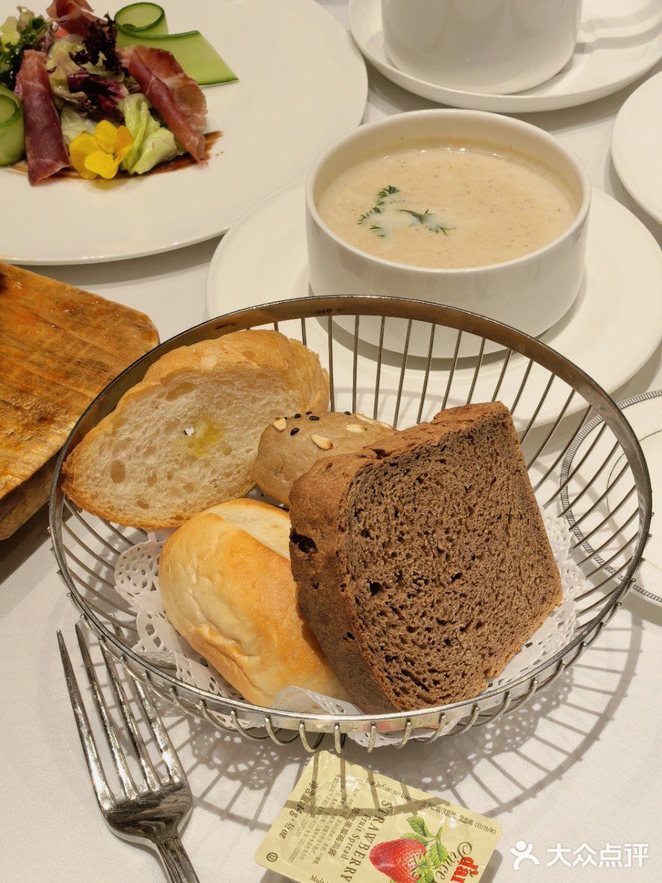 北京俄餐鼻祖，又吃到了熟悉的俄餐料理！