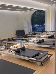 -依灵瑜伽普拉提连锁