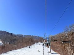 -亚布力新体委滑雪场