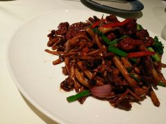 -八府香鸭·啫啫煲(华山路店)