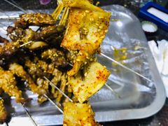 筋皮儿-勃利地摊·勃立小串烧烤