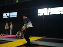 -嘿哟动霸CHUA·新潮玩运动娱乐中心·蹦床滑冰团建乐园