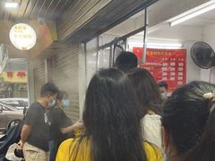 等位区-小吴肠粉