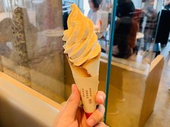 特浓牛乳王脆筒-喜茶(广州番禺奥园广场店)
