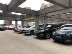 -长江国际商业购物中心·停车场