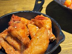 香脆炸鸡翅-机器人火炉披萨