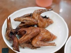 红烧乳鸽-煲煲掂风味煲仔饭餐厅(西区店)