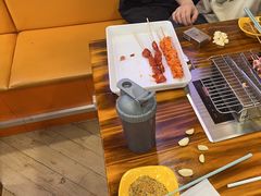 -哈尔滨小酒馆·鲜肉现穿自助烧烤(康新花园店)