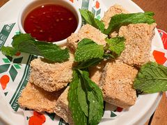 炸潮州凤凰豆腐草仔-潮桔桔·潮汕小食堂(浦东嘉里城店)