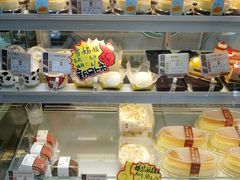 面包甜点陈列柜-长乐饼家(五羊新城店)