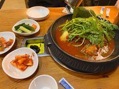 土豆排骨火锅-喇喇排骨火锅·传统韩式脊骨汤(望京西园总店)