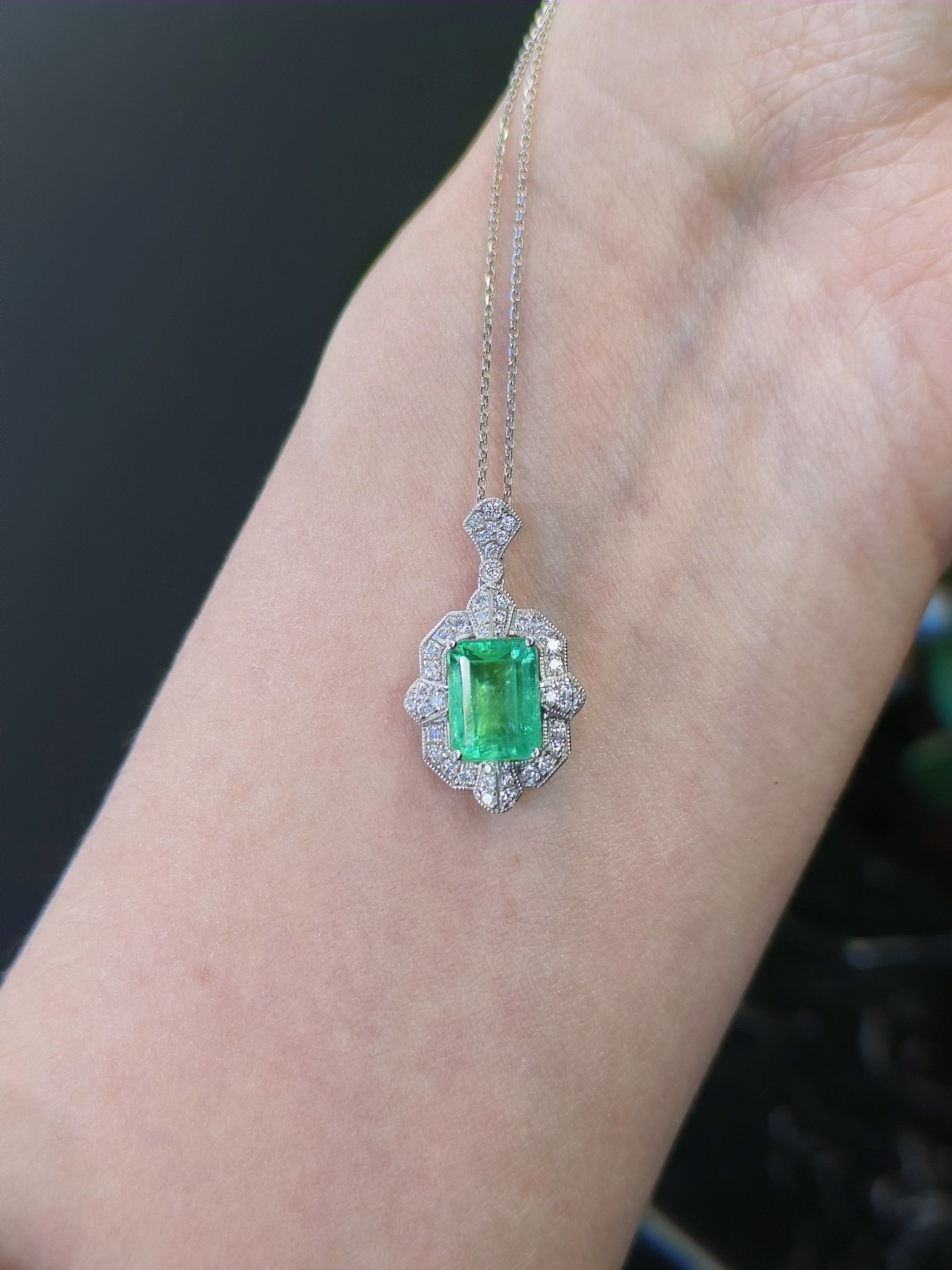 绝美孤品2.41ct祖母绿项链